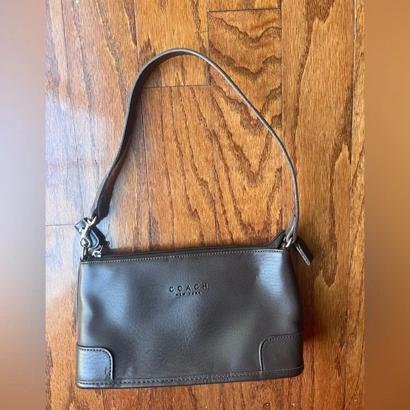 Coach Dark Brown Leather Shoulder Bag - Picture 3 of 5